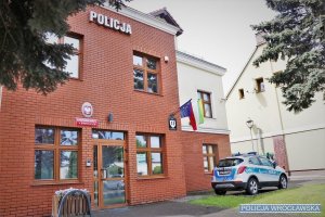 Budynek Komisariatu Policji w Kobierzycach.