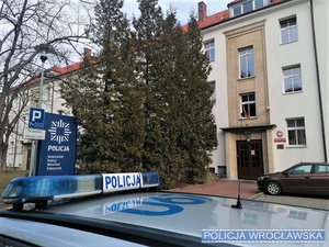 Zdjęcie ilustracyjne budynku Komisariatu Policji Wrocław-Fabryczna.