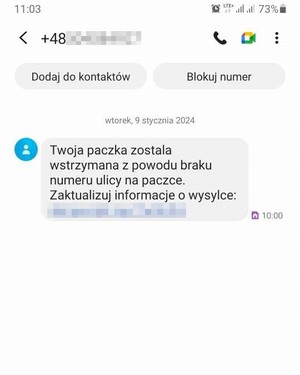 Zrzut ekranu z wiadomością SMS zawierająca prośbę o uzupełnienie brakującego nr ulicy na przesyłce z linkiem