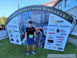 Policjant z Krzyków wziął udział w 13. PANAS Półmaratonie Ślężańskim