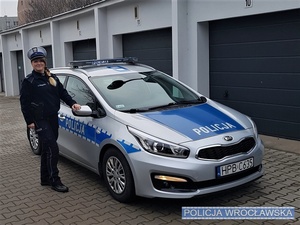 Policjantka wrocławskiej drogówki zatrzymała, w czasie wolnym od służby, kierującego będącego pod wpływem narkotyków. Mężczyzna miał więcej grzechów na swoim sumieniu…
