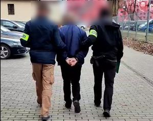 Zatrzymany przez wrocławskich policjantów za udział w „karuzeli vatowskiej”. Wartość uszczupleń na szkodę Skarbu Państwa wynosi blisko 3 miliony złotych [FILM]