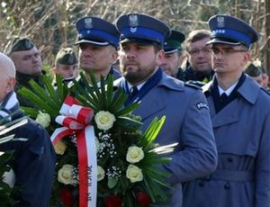 Dolnośląscy policjanci uczestniczyli w obchodach Narodowego Dnia Pamięci Żołnierzy Wyklętych