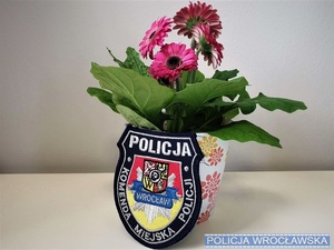 Życzenia Komendanta Miejskiego Policji we Wrocławiu oraz jego Zastępców z okazji Dnia Kobiet