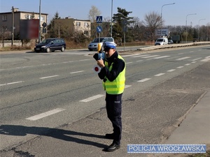 W miniony piątek policjanci z wrocławskiej drogówki prowadzili działania „PRĘDKOŚĆ”. Dzisiaj podsumowanie efektów tej akcji
