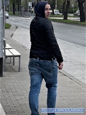 Policjanci z Krzyków poszukują sprawcy rozboju [FOTO]