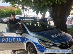 Policjanci z komisariatu na wrocławskim Psim Polu uratowali ludzkie życie