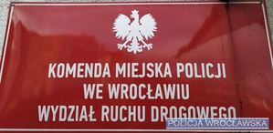 Nie jesteśmy sami na drodze. „Zapominalskim” skutecznie przypominają o tym policjanci wrocławskiej grupy SPEED