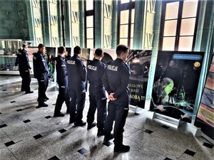 Nie bądź „SmartZombie”! Unikalna wystawa w gmachu Komendy Wojewódzkiej Policji