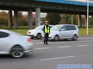 Policjant kierujący ruchem