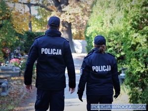 Wrocławscy policjanci podsumowali działania w ramach akcji „Znicz 2022”