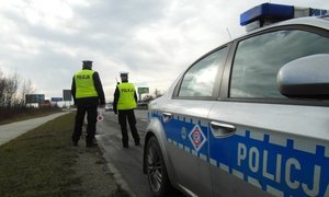 Policjanci troszczą się o bezpieczeństwo użytkowników dróg również podczas Świąt Bożego Narodzenia