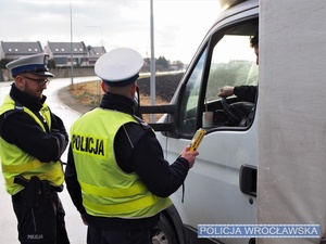 Podsumowanie trzydniowych działań pn. „Alkohol i narkotyki”. Wrocławscy policjanci przebadali ponad 4600 kierujących