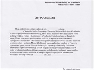 List pochwalny od cudzoziemki, która pierwszy raz spotkała polskich policjantów