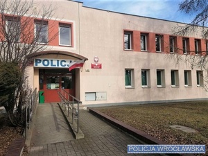 Fasada Komisariatu Policji Wrocław-Leśnica