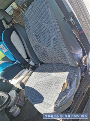 Fotel wewnątrz pojazdu