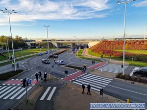 Skrzyzowanie w pobliżu stadionu miejskiego we Wrocławiu