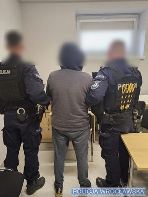 Zatrzymany za kierowanie pojazdem mimo sądowego zakazu, który już posiadał