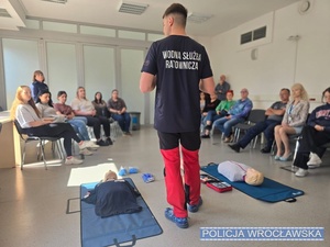 Podnoszenie kompetencji w zakresie pierwszej pomocy - warsztaty dla funkcjonariuszy i pracowników cywilnych