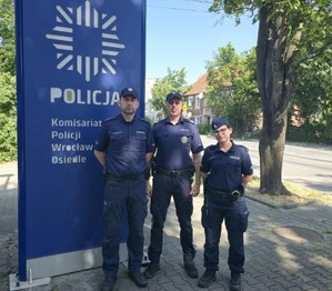 Policjanci uratowali w ostatniej chwili mężczyznę, który chciał odebrać sobie życie