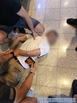 Wrocławscy policjanci zatrzymali mężczyznę podejrzanego o zabójstwo