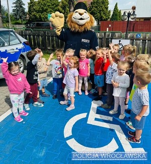 Z wizytą u najmłodszych - policjanci w przedszkolu!
