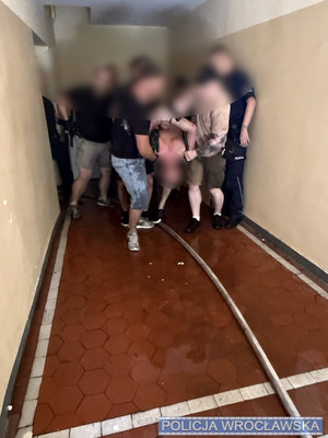 Groził wysadzeniem budynku – 47-letni mężczyzna zatrzymany przez policjantów z wrocławskiej Starówki