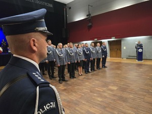 Obchody Święta Policji w powiecie wrocławskim - uroczysta zbiórka, awanse i podziękowania za służbę