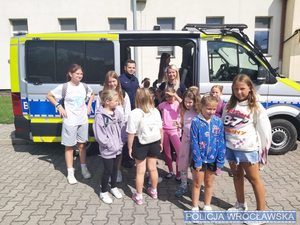 Bezpieczne wakacje z policjantami i Fundacją "Kolorowe Nuty"