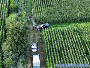 Mężczyzna w kryzysie emocjonalnym kierował pojazdem bez uprawnień i pod wpływem alkoholu