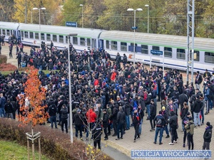11 osób zatrzymanych za posiadanie środków pirotechnicznych - podsumowanie zabezpieczenia meczu podwyższonego ryzyka
