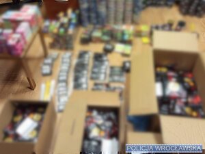 Nielegalny tytoń i e-papierosy bez akcyzy – 29-latek zatrzymany przez wrocławskich policjantów