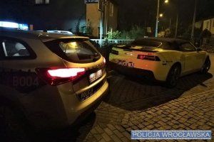 Uciekał sportowym Chevroletem przed policjantami, bo miał aktywny zakaz prowadzenia pojazdów mechanicznych