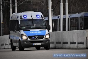Wrocławscy policjanci zabezpieczali manifestacje na terenie całego miasta
