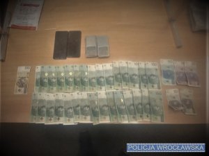 Zabezpieczone kusze i kilka tysięcy porcji handlowych amfetaminy