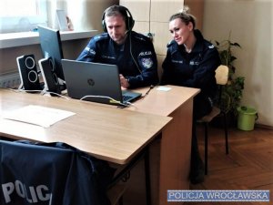 Wrocławscy policjanci zorganizowali spotkanie on-line z uczniami klas maturalnych