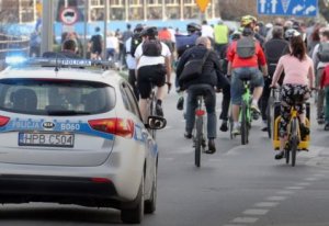 We Wrocławiu coraz więcej rowerzystów. Niebezpieczne zdarzenie drogowe z udziałem cyklisty na ulicy Grabiszyńskiej